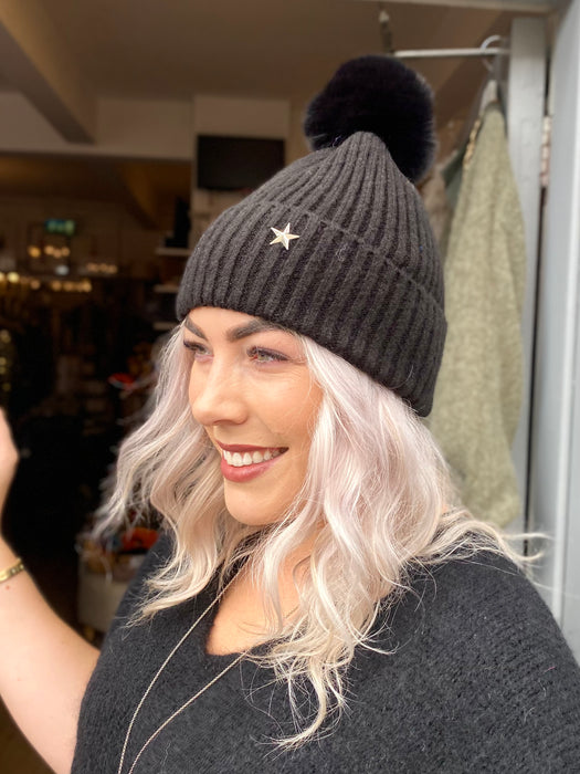 Pom Pom Hat - Black