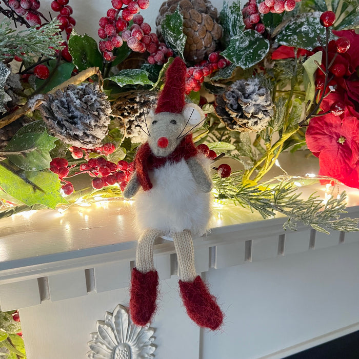 Festive Mouse Shelf Sitter - Cream